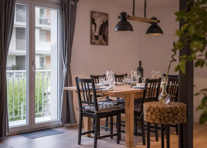 2 Bedroom Mountain View *