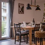 2 Bedroom Mountain View *